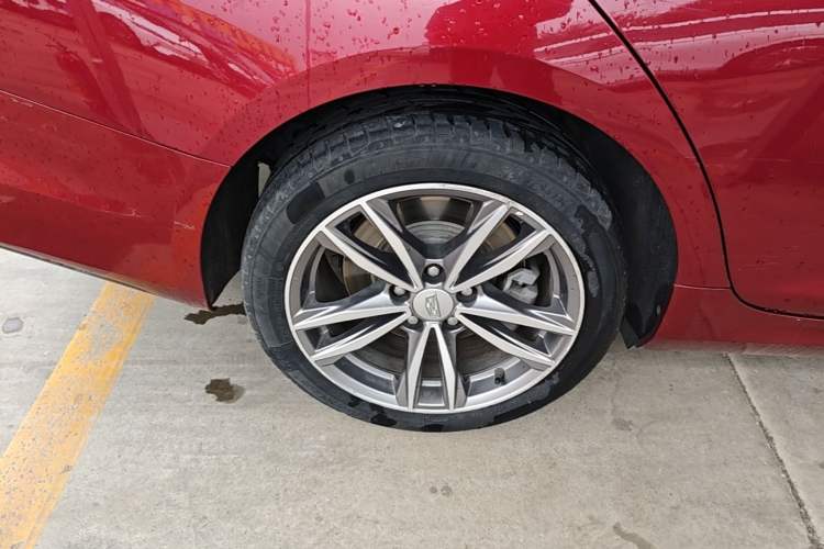 Used Cadillac CT4 2021 28T Luxury Model Right Rear Wheel Hub