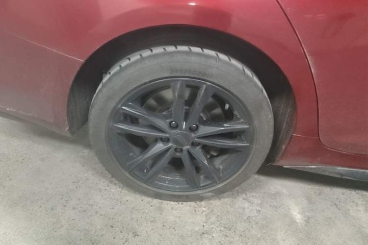 Used Cadillac CT4 2021 28T Fashion Edition Right Rear Wheel Hub