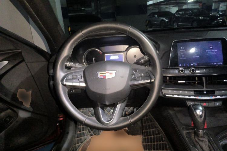 Used Cadillac CT4 2021 28T Fashion Edition Steering Wheel