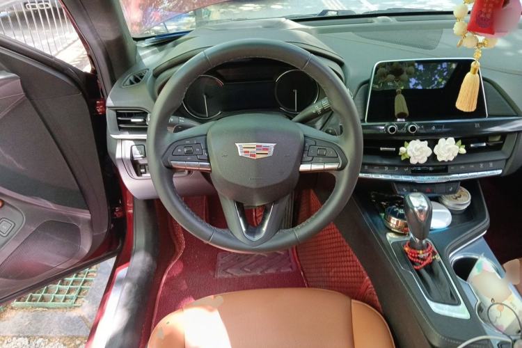 Used Cadillac CT4 2021 28T Luxury Model Steering Wheel