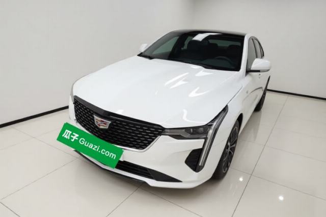 Cadillac CT4 2021 28T Luxury Model d’occasion