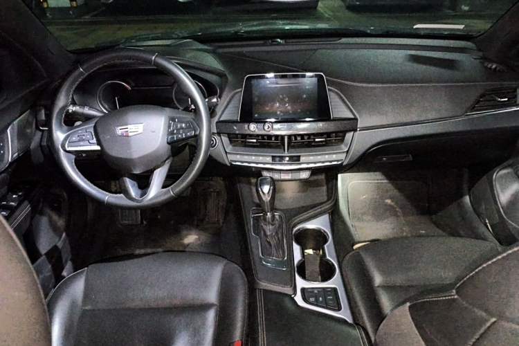 Used Cadillac CT4 2021 28T Luxury Model Center Console
