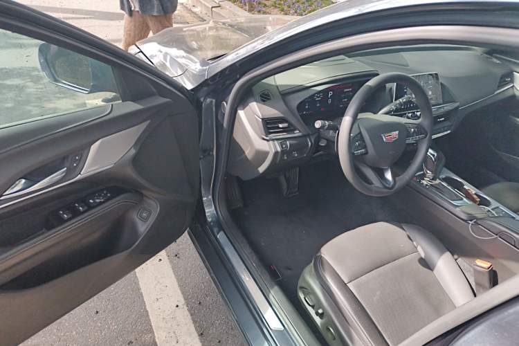 Used Cadillac CT4 2021 28T Luxury Model Driver Seat