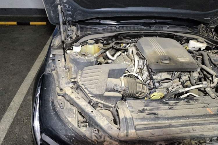 Used Cadillac CT4 2021 28T Luxury Model Engine Bay Right