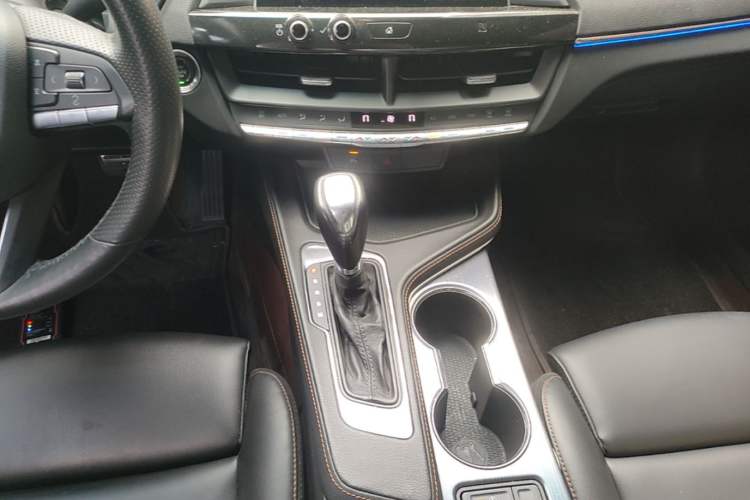 Used Cadillac CT4 2021 28T Prestige Edition Gear Lever