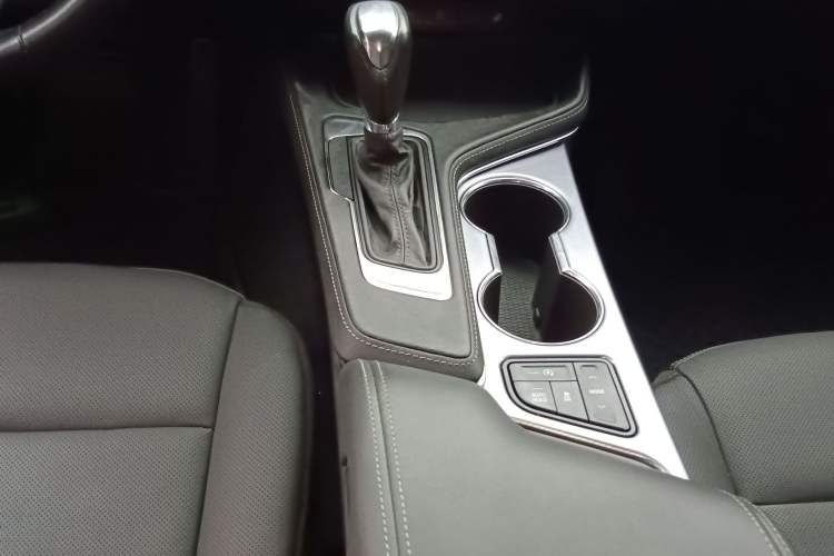 Used Cadillac CT4 2021 28T Luxury Model Gear Lever