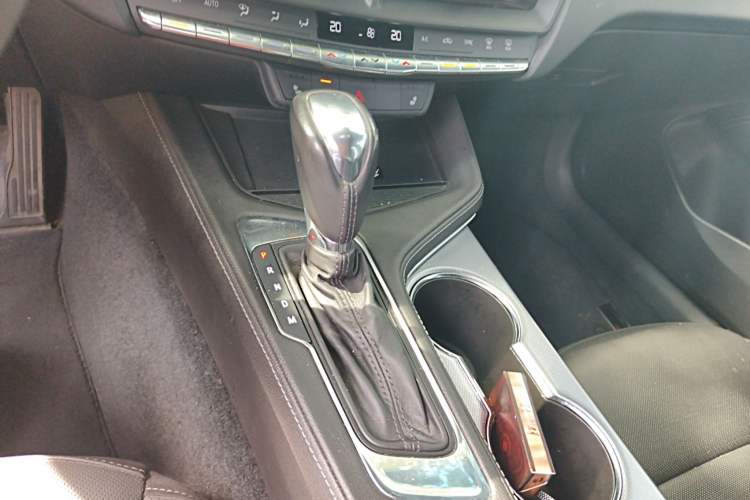 Used Cadillac CT4 2021 28T Luxury Model Gear Lever