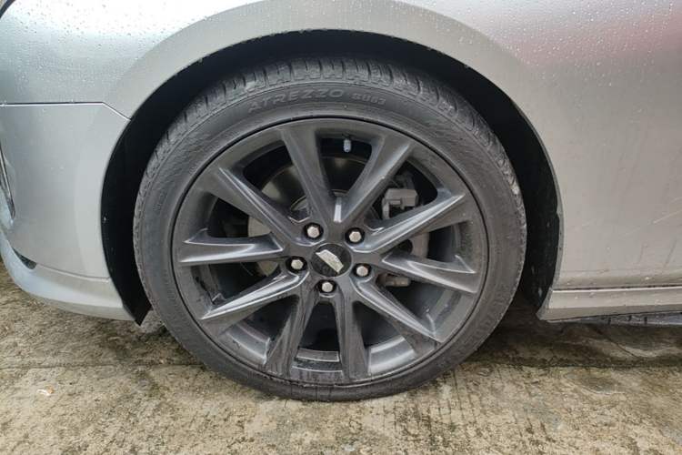 Used Cadillac CT4 2021 28T Prestige Edition Left Front Wheel Hub