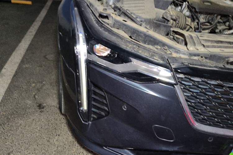 Used Cadillac CT4 2021 28T Luxury Model Right Front Headlight
