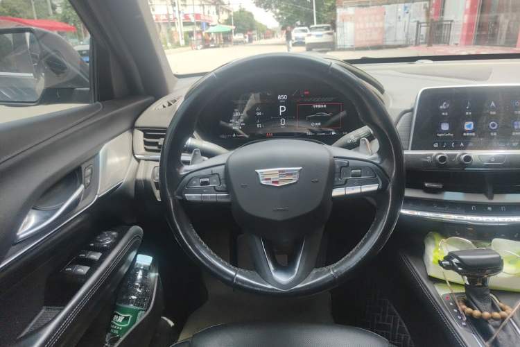Used Cadillac CT4 2021 28T Luxury Model Steering Wheel