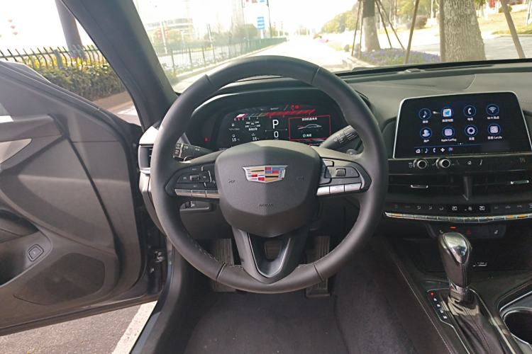 Used Cadillac CT4 2021 28T Luxury Model Steering Wheel