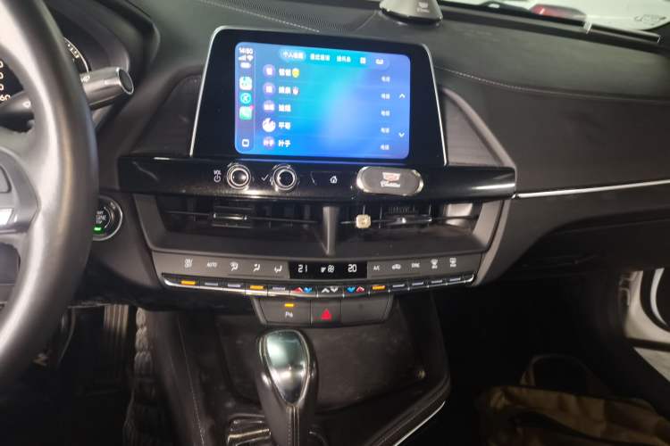 Used Cadillac CT4 2021 28T Fashion Edition Audio And AC Panel
