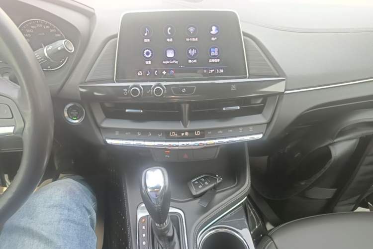 Used Cadillac CT4 2021 28T Fashion Edition Audio And AC Panel