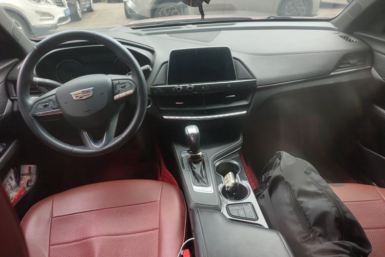 Used Cadillac CT4 2021 28T Fashion Edition Center Console