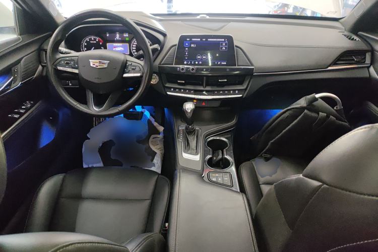 Used Cadillac CT4 2021 28T Fashion Edition Center Console