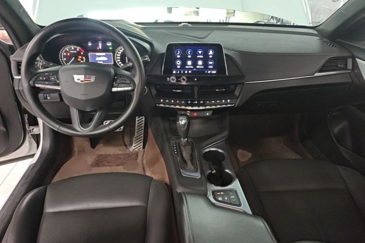 Used Cadillac CT4 2021 28T Luxury Model Center Console