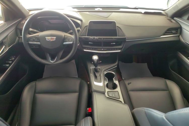 Used Cadillac CT4 2021 28T Fashion Edition Center Console