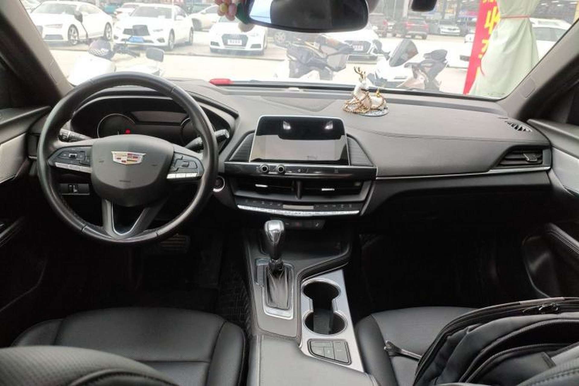 Used Cadillac CT4 2021 28T Luxury Model Center Console