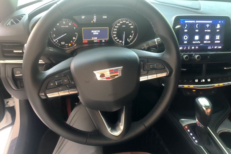 Used Cadillac CT4 2021 28T Luxury Model Center Console