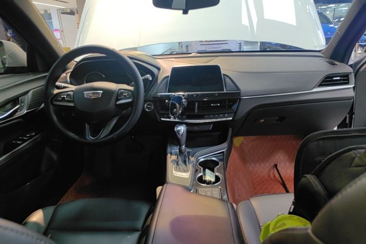 Used Cadillac CT4 2021 28T Fashion Edition Center Console