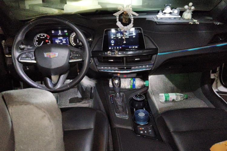 Used Cadillac CT4 2021 28T Fashion Edition Center Console