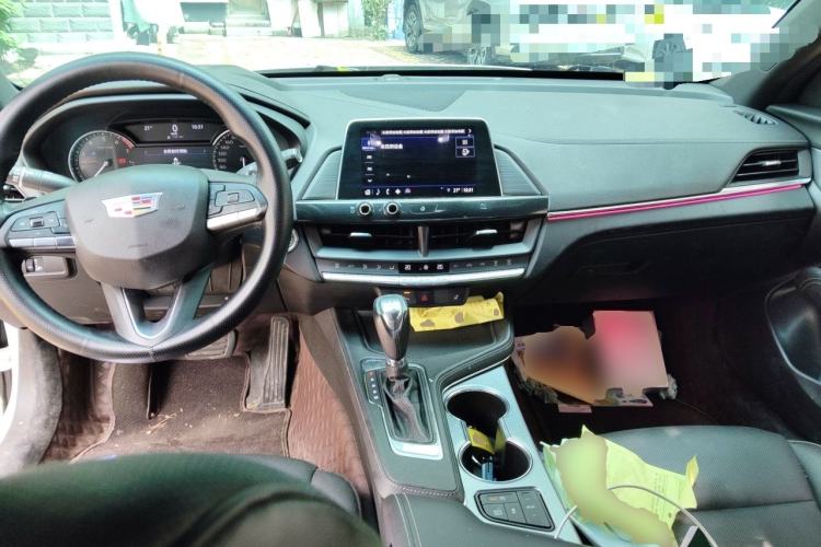 Used Cadillac CT4 2021 28T Luxury Model Center Console