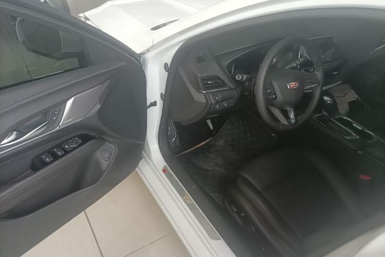 Used Cadillac CT4 2021 28T Luxury Model Driver Seat