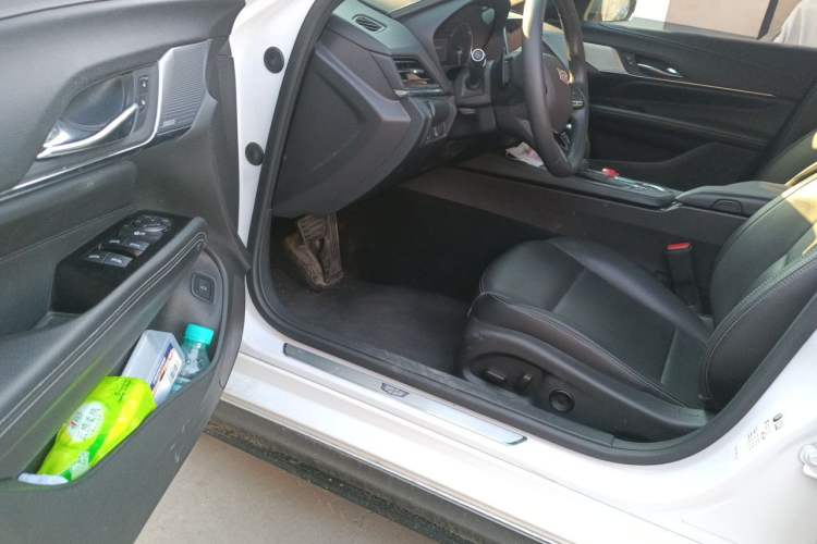 Used Cadillac CT4 2021 28T Luxury Model Driver Seat