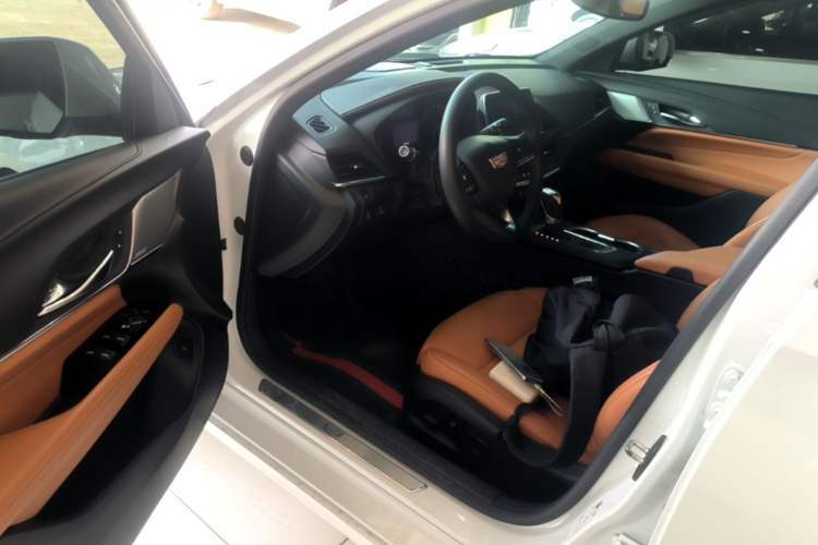 Used Cadillac CT4 2021 28T Luxury Model Driver Seat