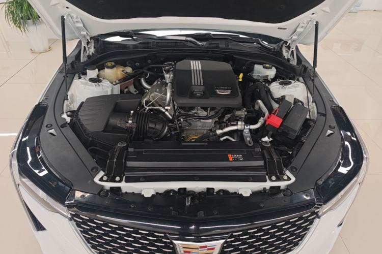 Used Cadillac CT4 2021 28T Luxury Model Engine Bay