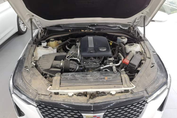 Used Cadillac CT4 2021 28T Luxury Model Engine Bay