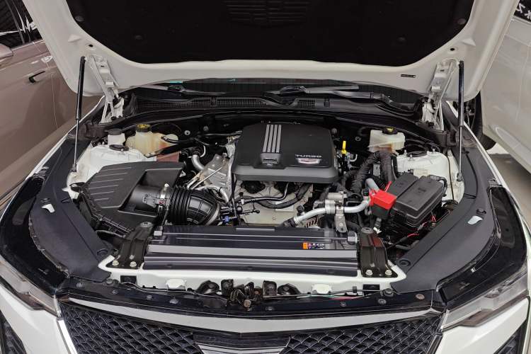 Used Cadillac CT4 2021 28T Fashion Edition Engine Bay