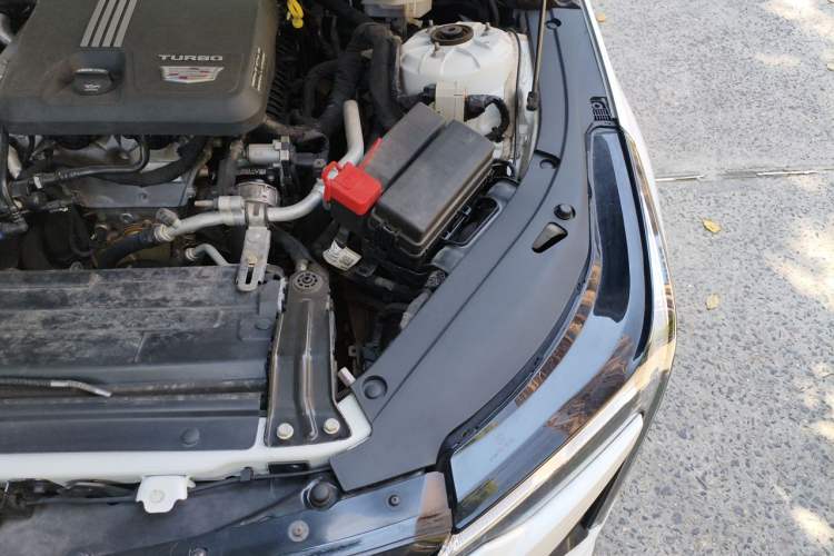 Used Cadillac CT4 2021 28T Fashion Edition Engine Bay Left