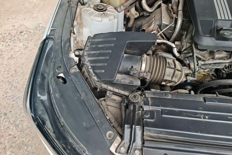Used Cadillac CT4 2021 28T Luxury Model Engine Bay Right