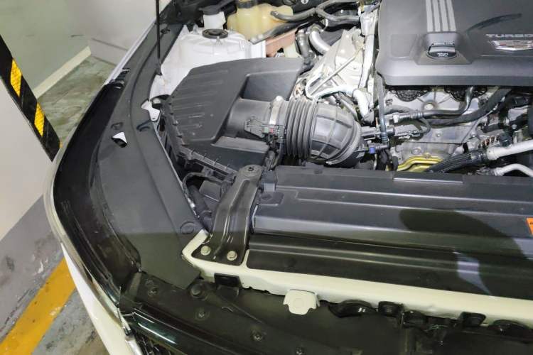 Used Cadillac CT4 2021 28T Prestige Edition Engine Bay Right