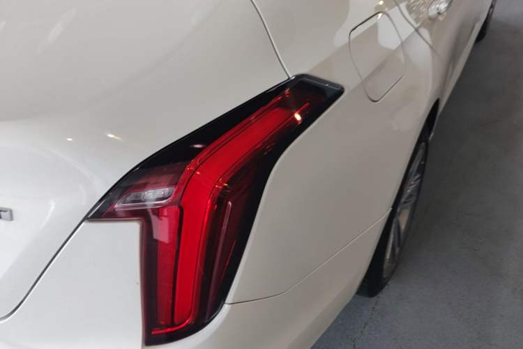 Used Cadillac CT4 2021 28T Luxury Model Exterior 3