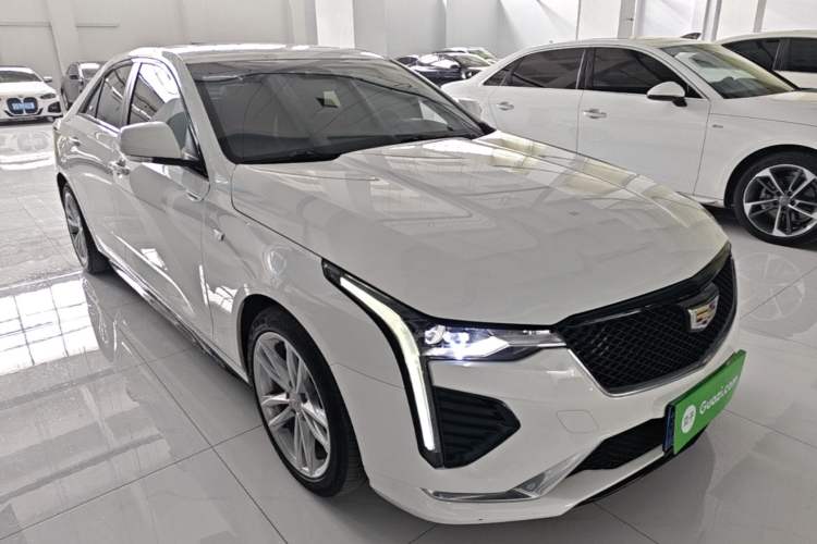 Used Cadillac CT4 2021 28T Fashion Edition Front Right 45 Deg