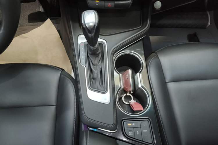 Used Cadillac CT4 2021 28T Fashion Edition Gear Lever