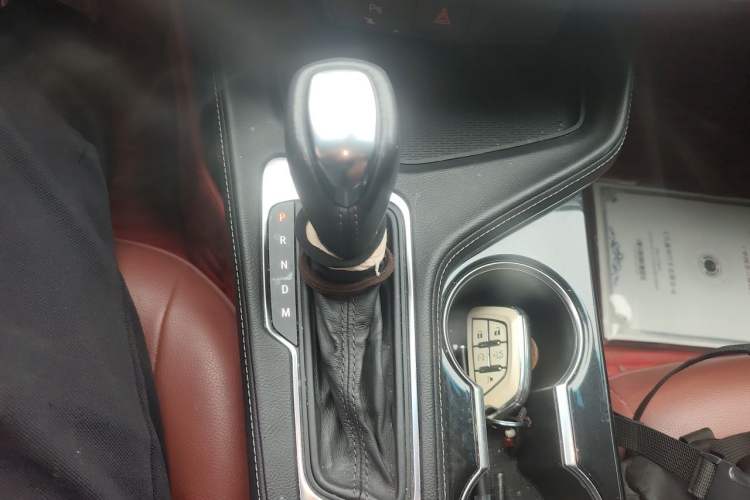 Used Cadillac CT4 2021 28T Fashion Edition Gear Lever