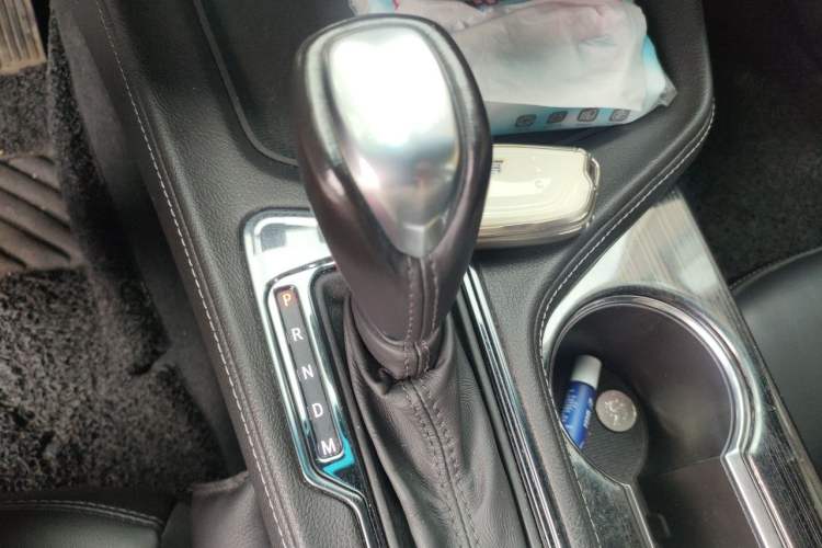 Used Cadillac CT4 2021 28T Fashion Edition Gear Lever