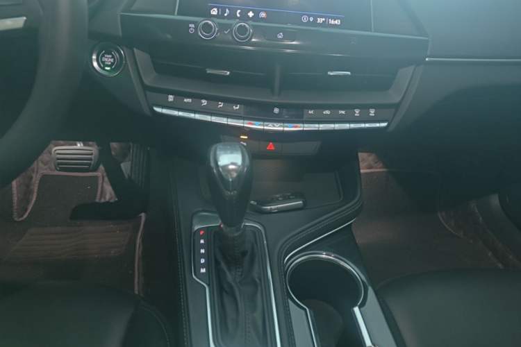 Used Cadillac CT4 2021 28T Fashion Edition Gear Lever