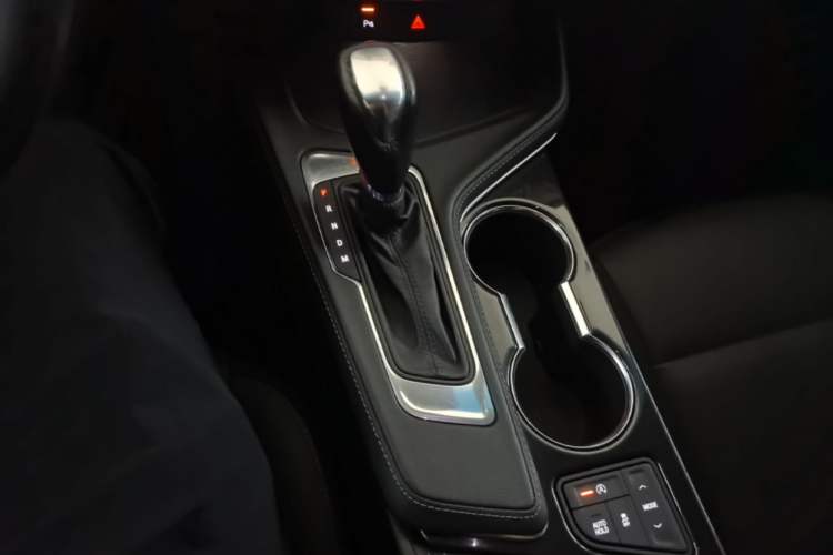Used Cadillac CT4 2021 28T Fashion Edition Gear Lever