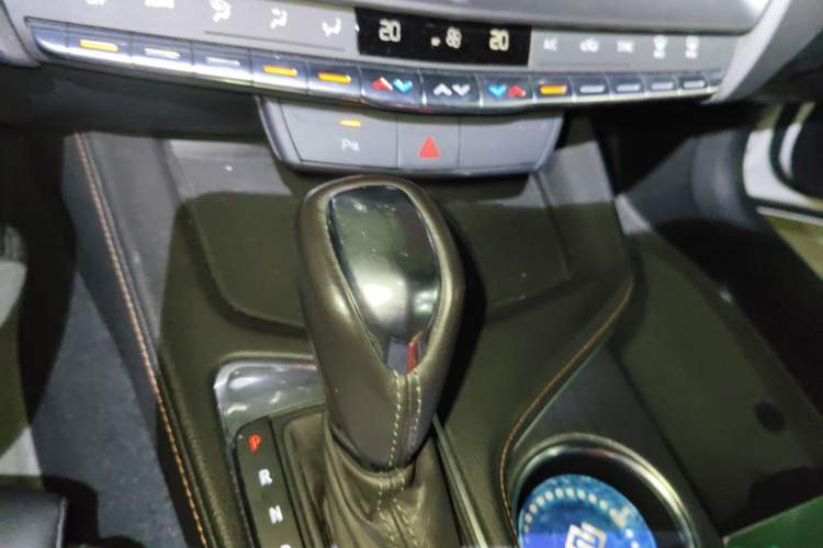 Used Cadillac CT4 2021 28T Prestige Edition Gear Lever