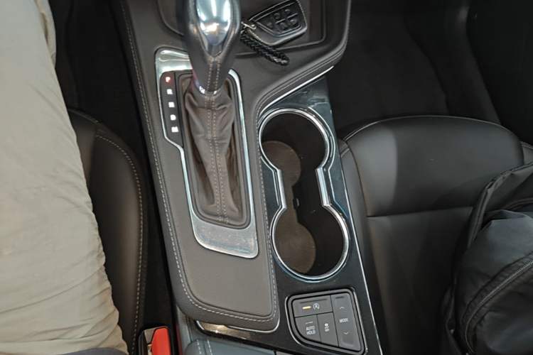Used Cadillac CT4 2021 28T Fashion Edition Gear Lever