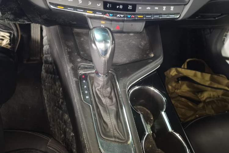 Used Cadillac CT4 2021 28T Fashion Edition Gear Lever