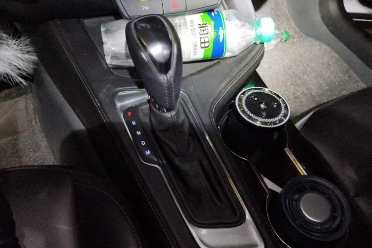 Used Cadillac CT4 2021 28T Fashion Edition Gear Lever