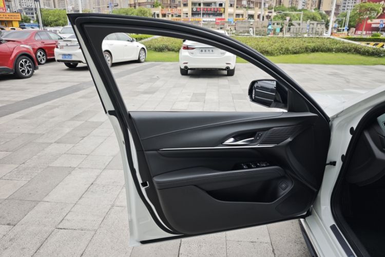 Used Cadillac CT4 2021 28T Fashion Edition Interior 13