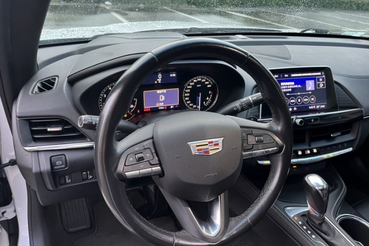 Used Cadillac CT4 2021 28T Fashion Edition Interior 4