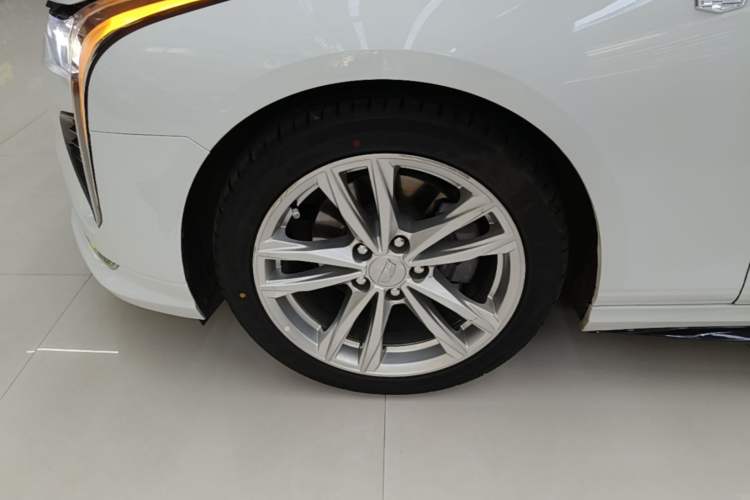 Used Cadillac CT4 2021 28T Fashion Edition Left Front Wheel Hub
