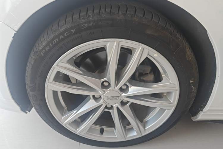 Used Cadillac CT4 2021 28T Fashion Edition Left Front Wheel Hub